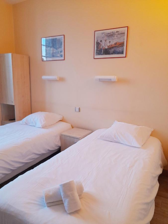 Hotellerie Saint Yves Chartres Ngoại thất bức ảnh