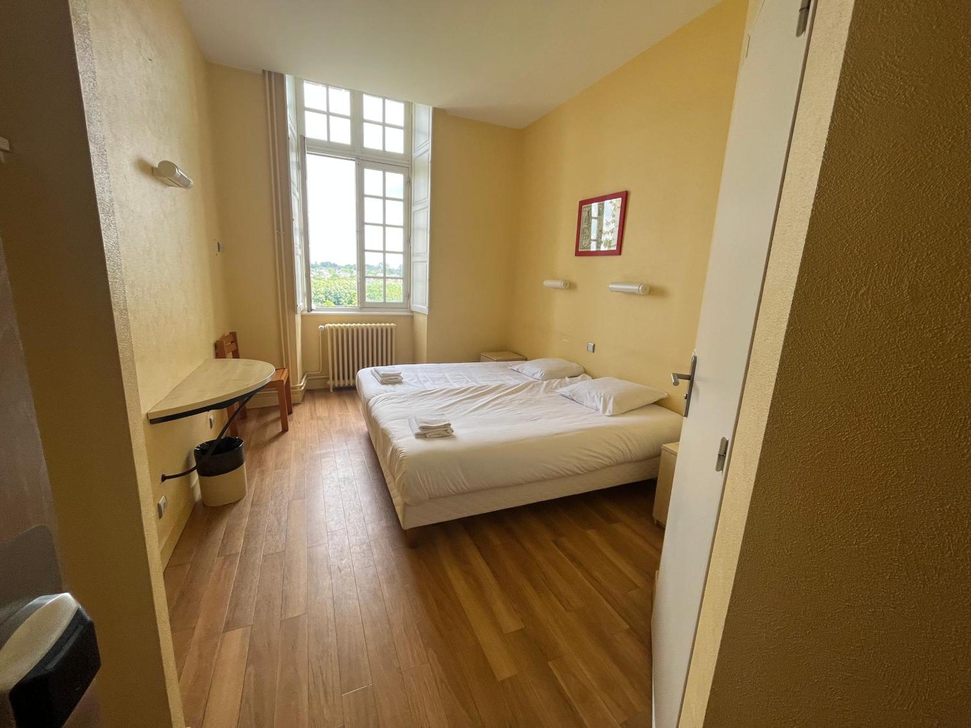 Hotellerie Saint Yves Chartres Ngoại thất bức ảnh
